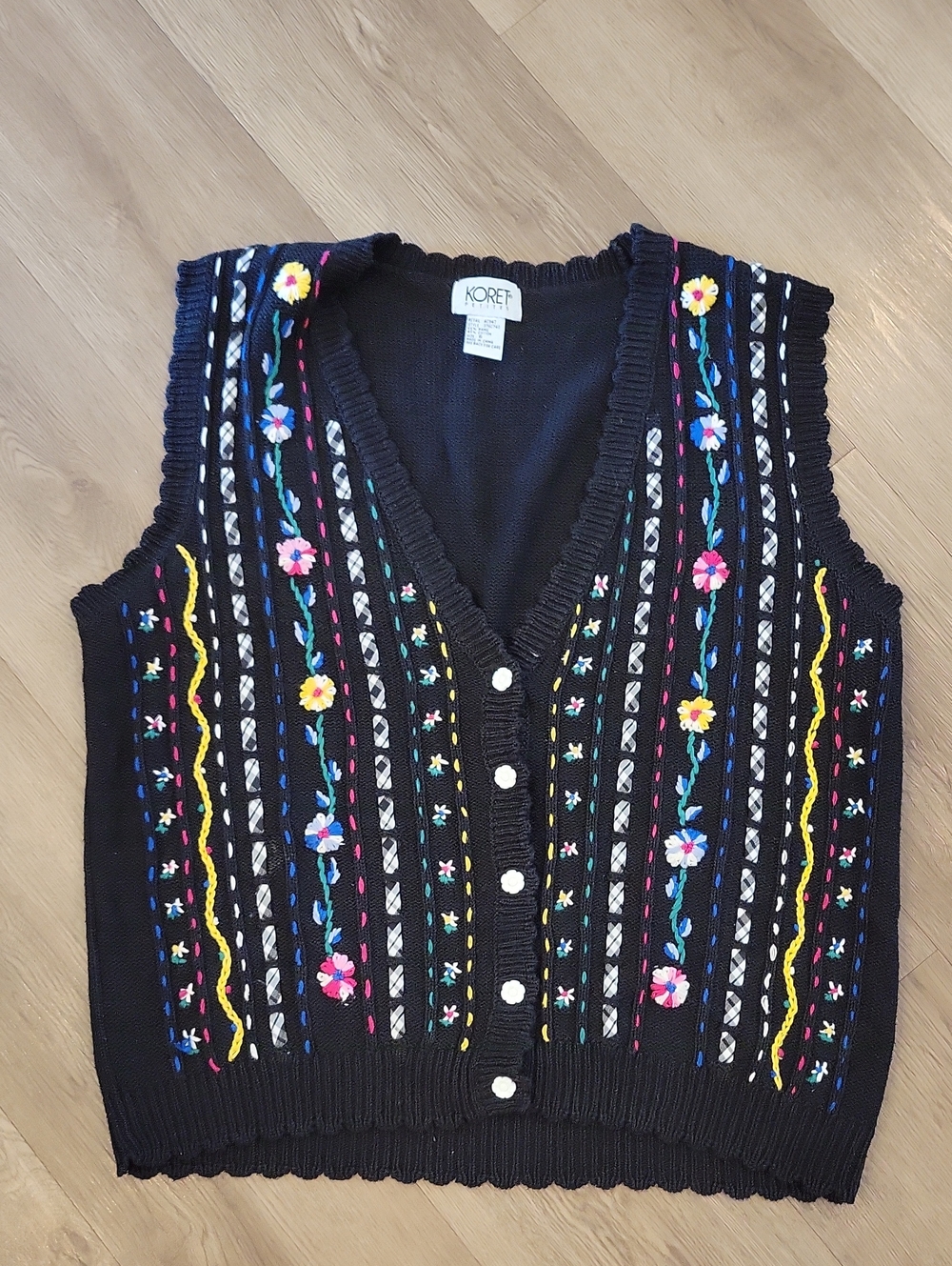 Vintage Black V-Neck Sweater Vest with Multicolor Floral Embroidery